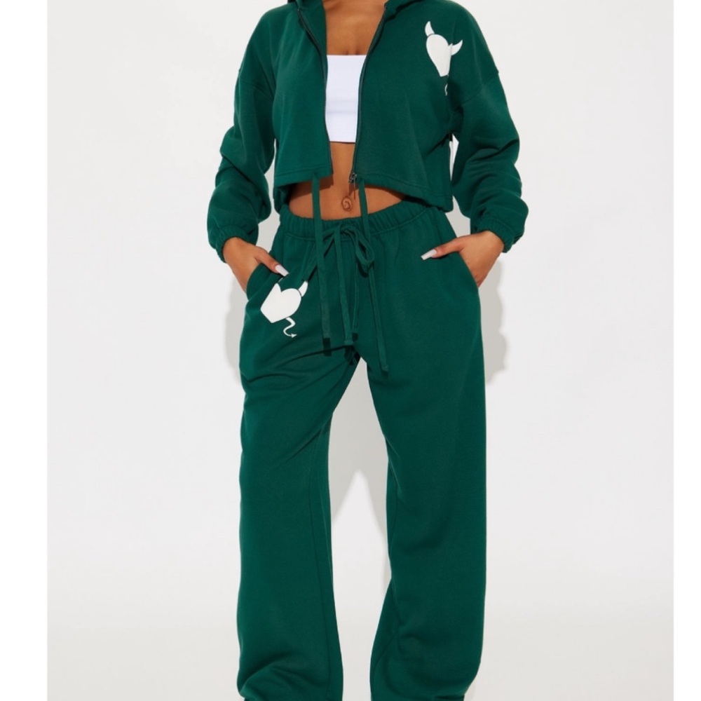- Fashion Nova 2 PCS set Size S Used
